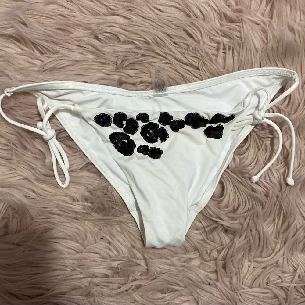 Victoria’s Secret Swim Bottoms M